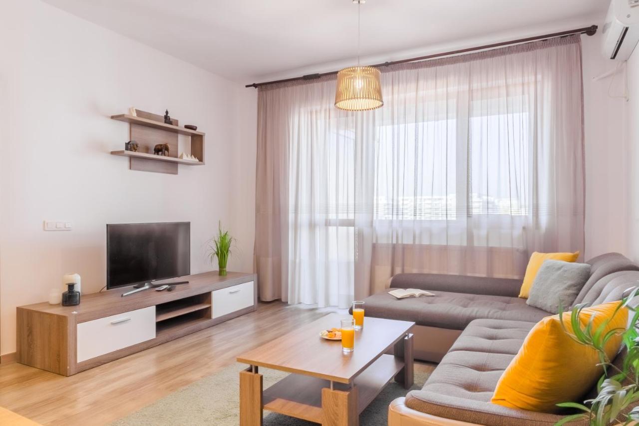 Lovely Apartment With City View Bucarest Esterno foto