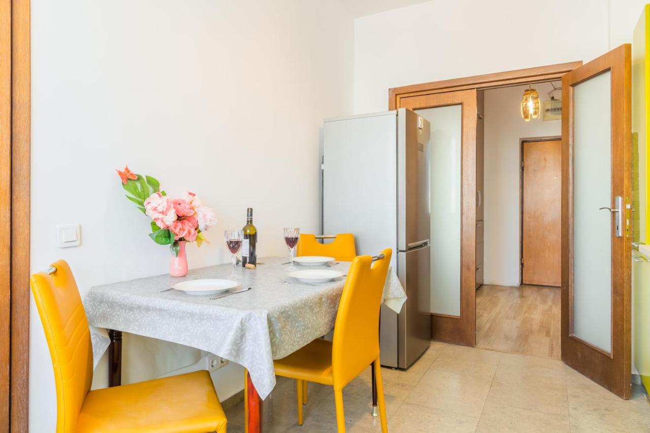 Lovely Apartment With City View Bucarest Esterno foto