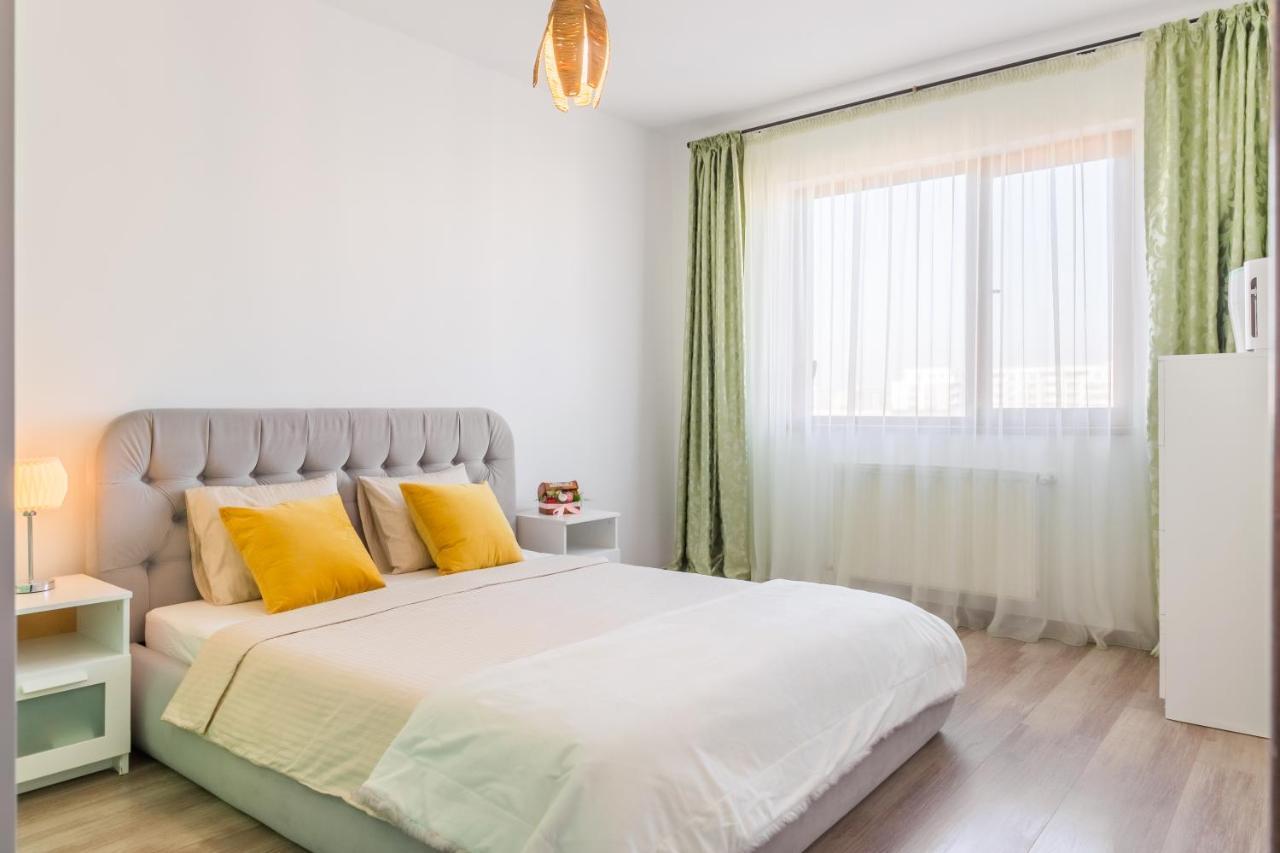 Lovely Apartment With City View Bucarest Esterno foto